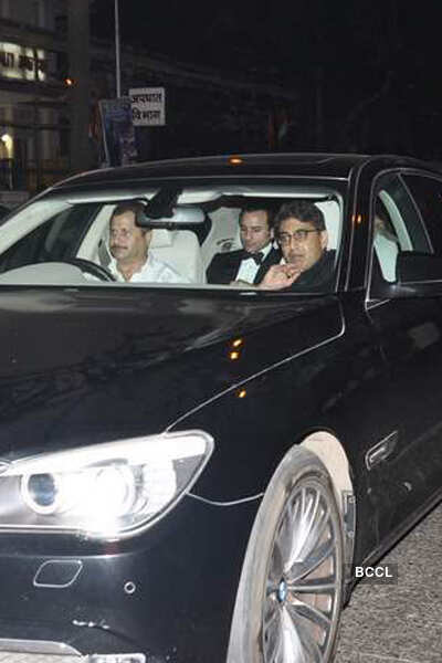 Saif, Bebo leave for private dinner