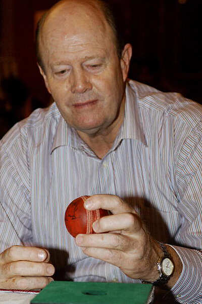 Tony Greig diagnosed with cancer