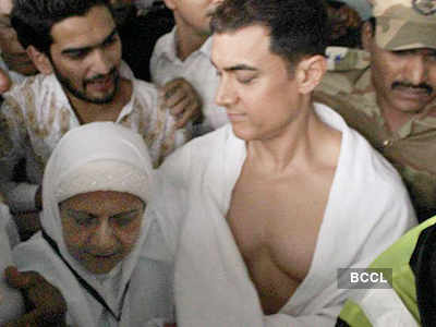 Aamir leaves for Haj