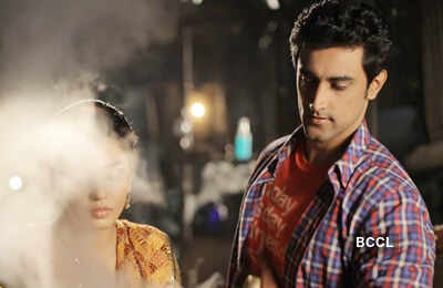 'Luv Shuv Tey Chicken Khurana'