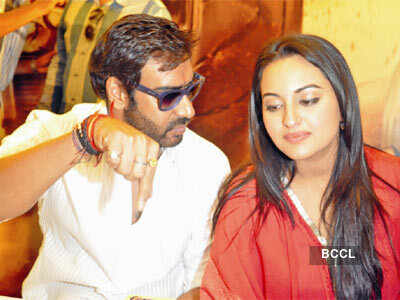 Sonakshi, Ajay in Patna