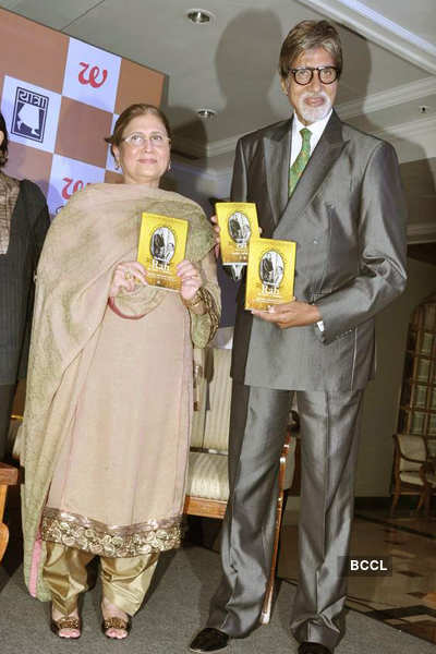 Big B launches book on Rafisaab