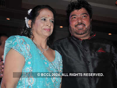 Sanjeev and Kamal's 25th wedding anniv