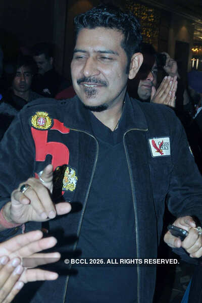 Sanjeev and Kamal's 25th wedding anniv