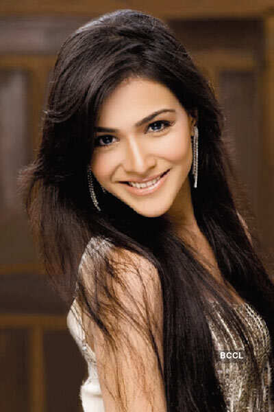 Pakistani actresses eye Bollywood