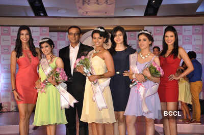 Hot models at beauty contest