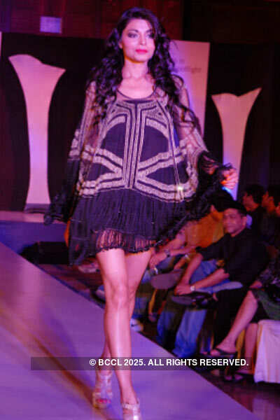 Signature Fashion Show