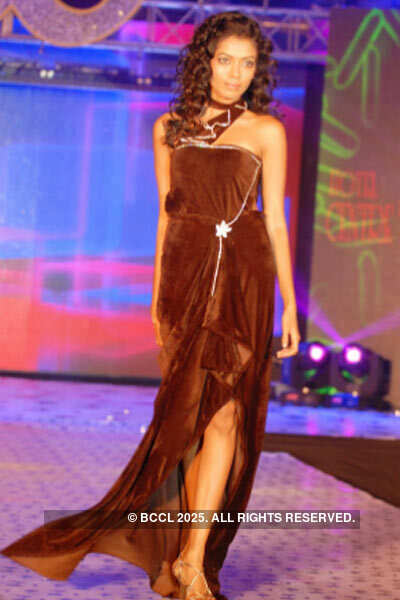 Fashion show at NPL Night