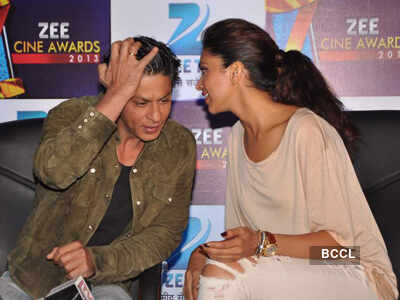 SRK, Deepika @ Press meet