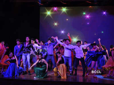 Varun Dhawan @ Shiamak Dawar's show