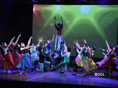 Varun Dhawan @ Shiamak Dawar's show