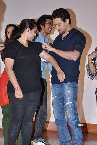 Imran, Anushka @ college festival