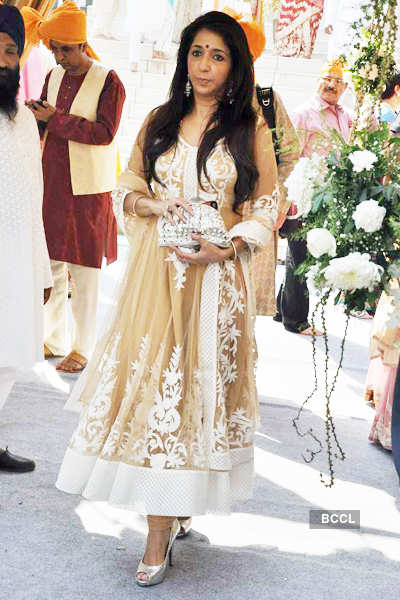 Akshay at sister's wedding