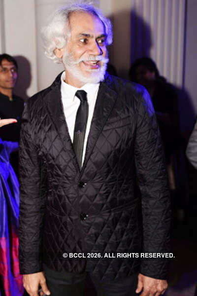 Fash bash for silver jubilee