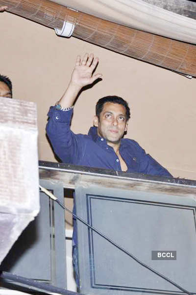 Salman's private b'day party!