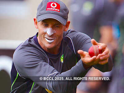 Michael Hussey to retire from Int'l cricket