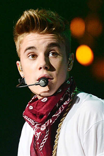 Paparazzo killed while clicking Bieber's car