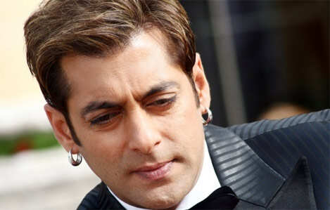 Salman wants to work with Tabu and Naseer in 'Radhe'