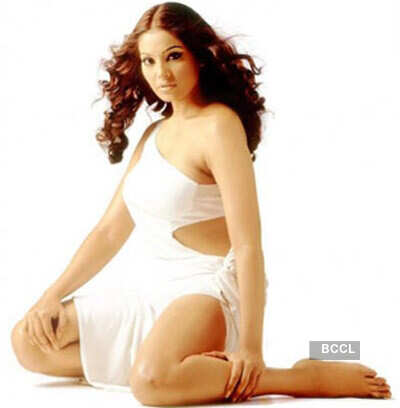 Bipasha turns a year older