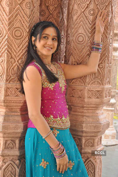 'Thirumathi Thamizh'