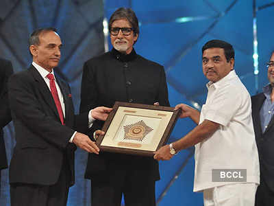 Big B to donate Rs 11 lakh
