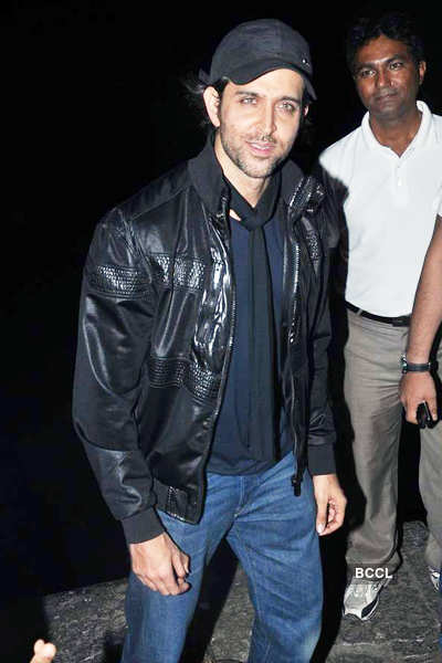 Hrithik celebrates b'day on yacht!