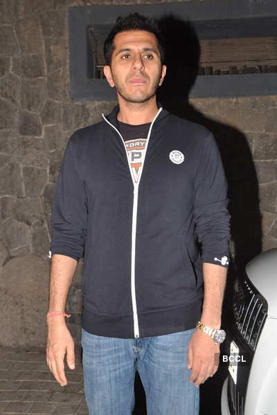 Farhan Akhtar's b'day party