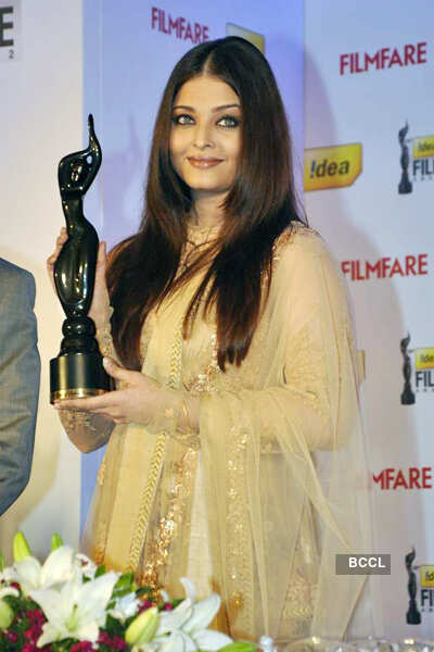 Ash @ Filmfare awards meet