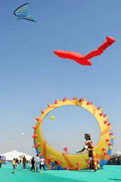 Modi at International Kite Festival 