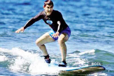 Aamir surfs on his Thailand vacation!