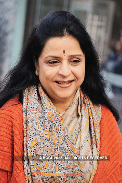 The Queens Of Delhi's Roads