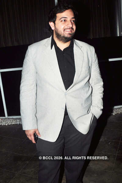 No sun, surf, lots of Raeth!