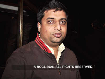 No sun, surf, lots of Raeth!