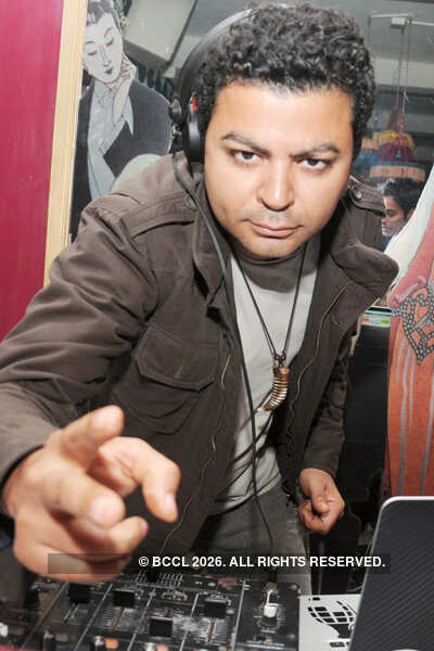 Recken ball gets rolling