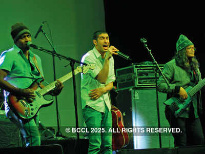 It's the time to party @ JLF