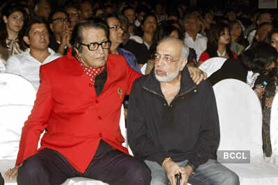 B'wood celebs @ music concert