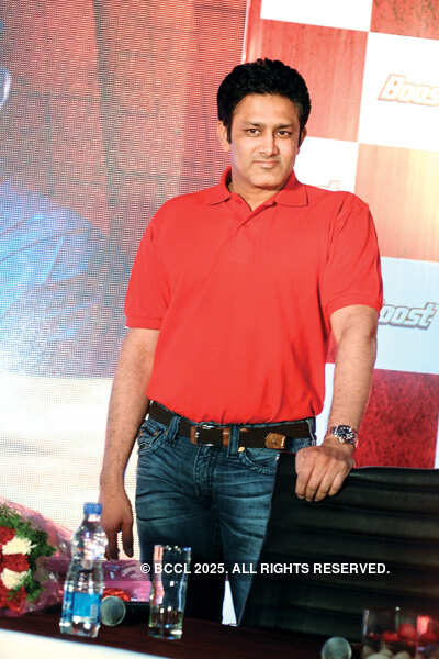 All about Sixes & Boundaries!