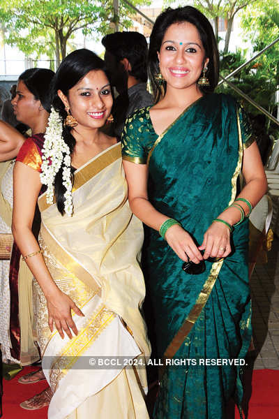 Singer and actress Ranjini Jose and Ram Nair opted for a traditional ... Kerala Hindu Nair Wedding Photos