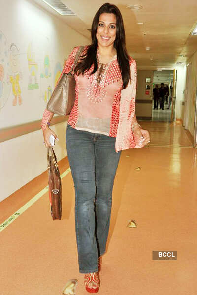 'First Impression' gallery launch