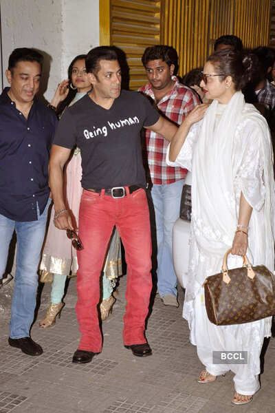 Sallu, Rekha watch 'Vishwaroop'!
