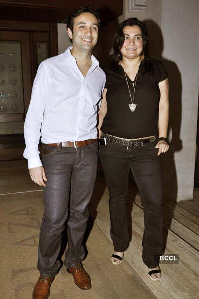 Celebs attend photo exhibition