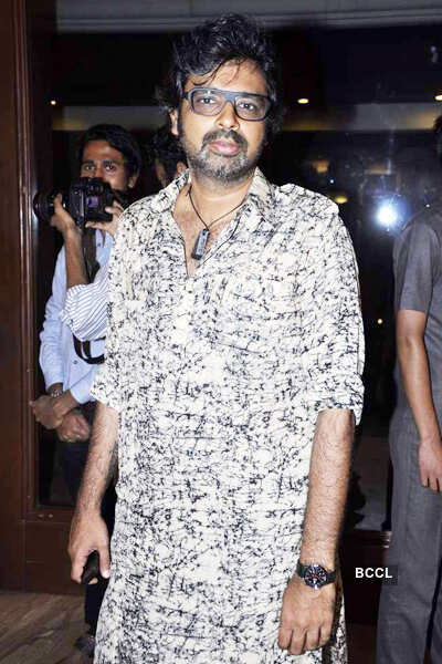 Celebs attend photo exhibition