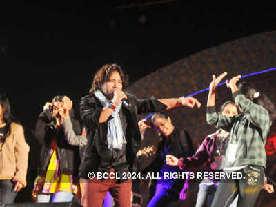 Kailash Kher at Nagpur Mahotsav 2013