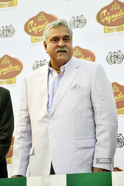 Celebs @ 'Signature Derby' race