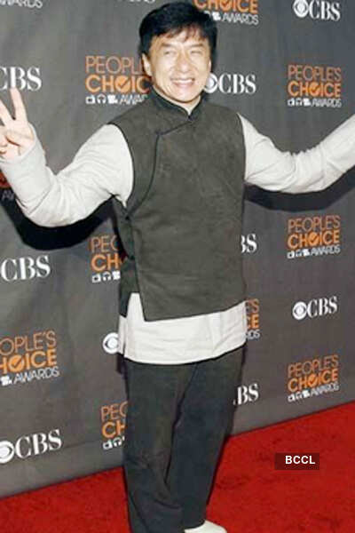 Jackie Chan, Mo Yan in Chinese parliament