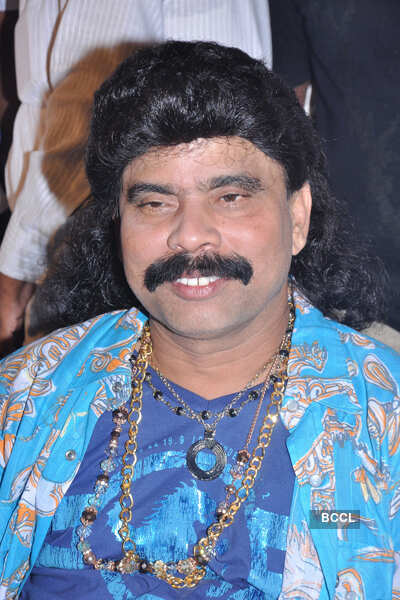 On the sets: 'Onbadhula Guru'