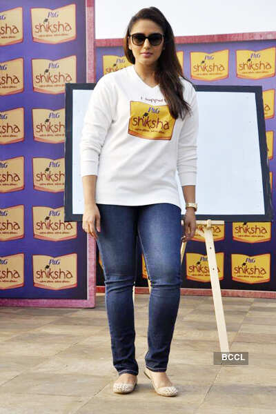 Celebs join hands for 'Shiksha'