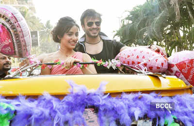 Vivek, Neha promote 'Jayantabhai'