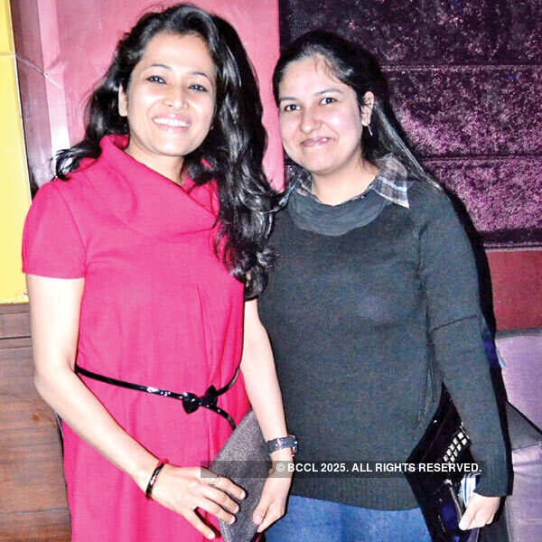 'Cat fight' themed bash