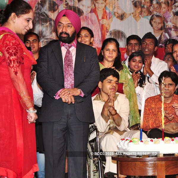 Vikramjit Singh Sahney's b'day party